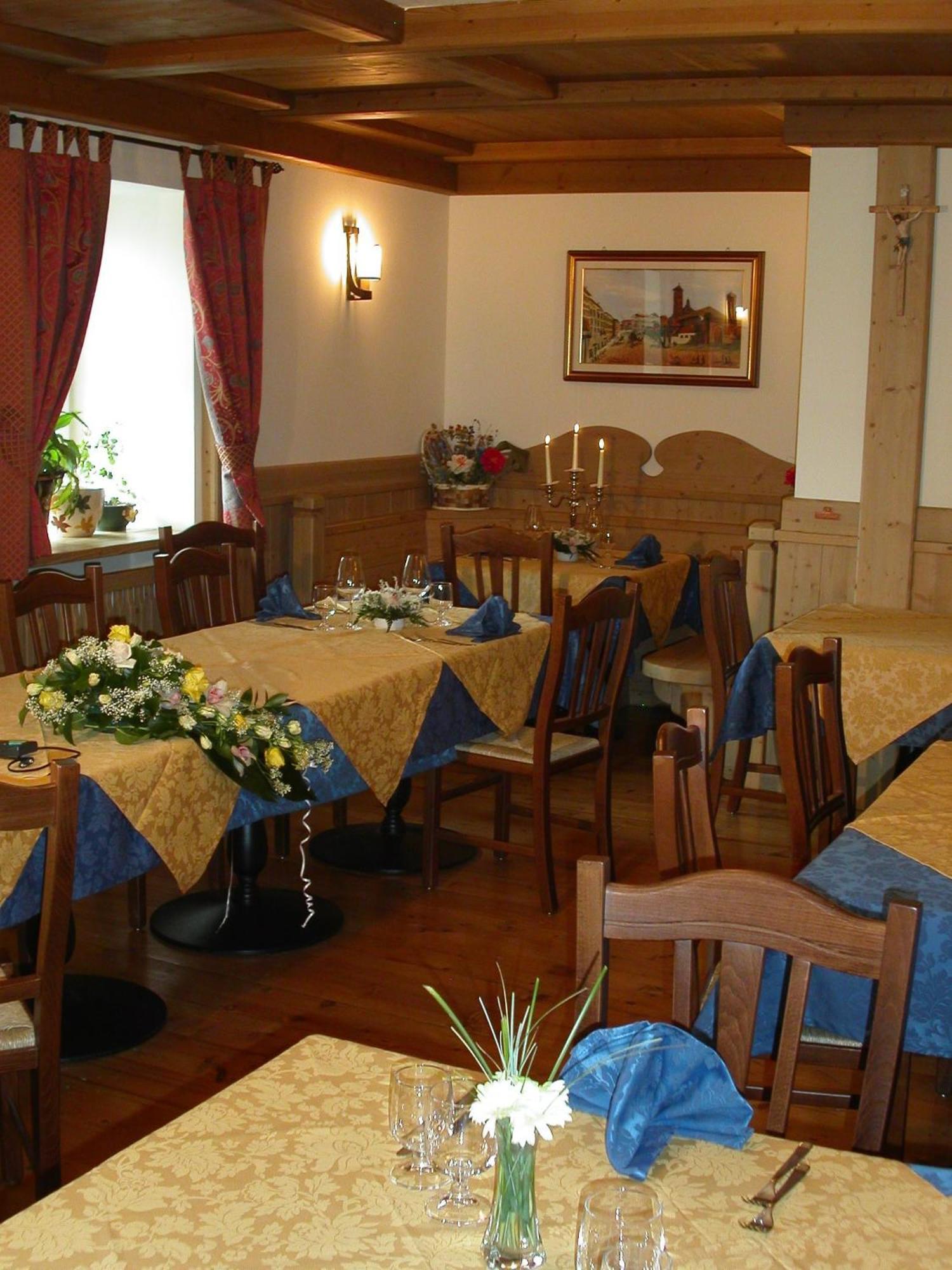 Alpen Garten Hotel Margherita Rumo Exterior photo